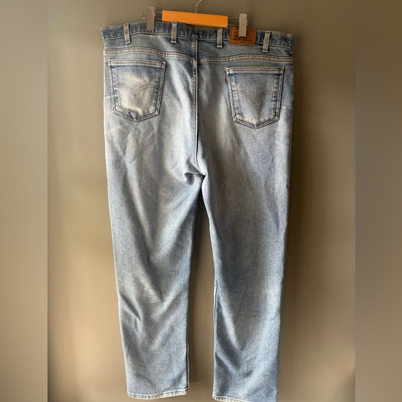 Signature Levi Strauss flex, W44xL32 men’s light washed straight leg denim jean. - Picture 4 of 8